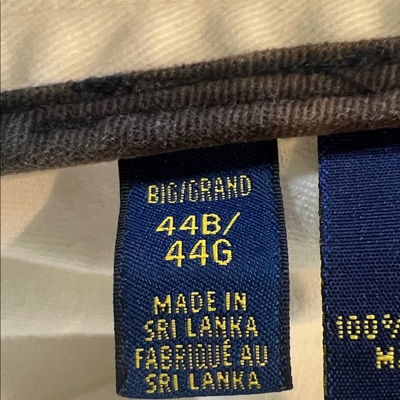 Ralph Lauren White Polo Shorts - Picture 5 of 8